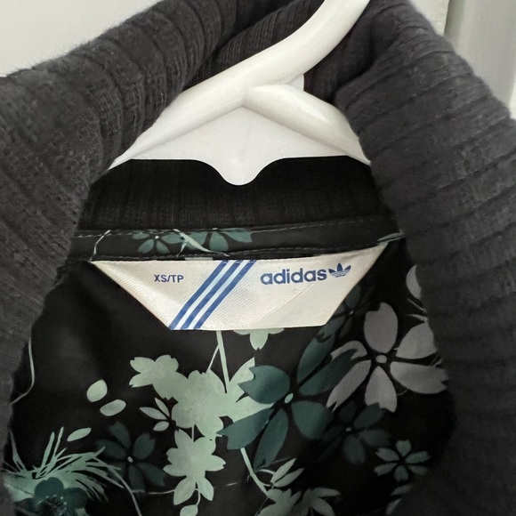 Adidas black zipper Jacket in Size XS - Picture 8 of 10